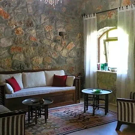 Sleeps 5 Pool